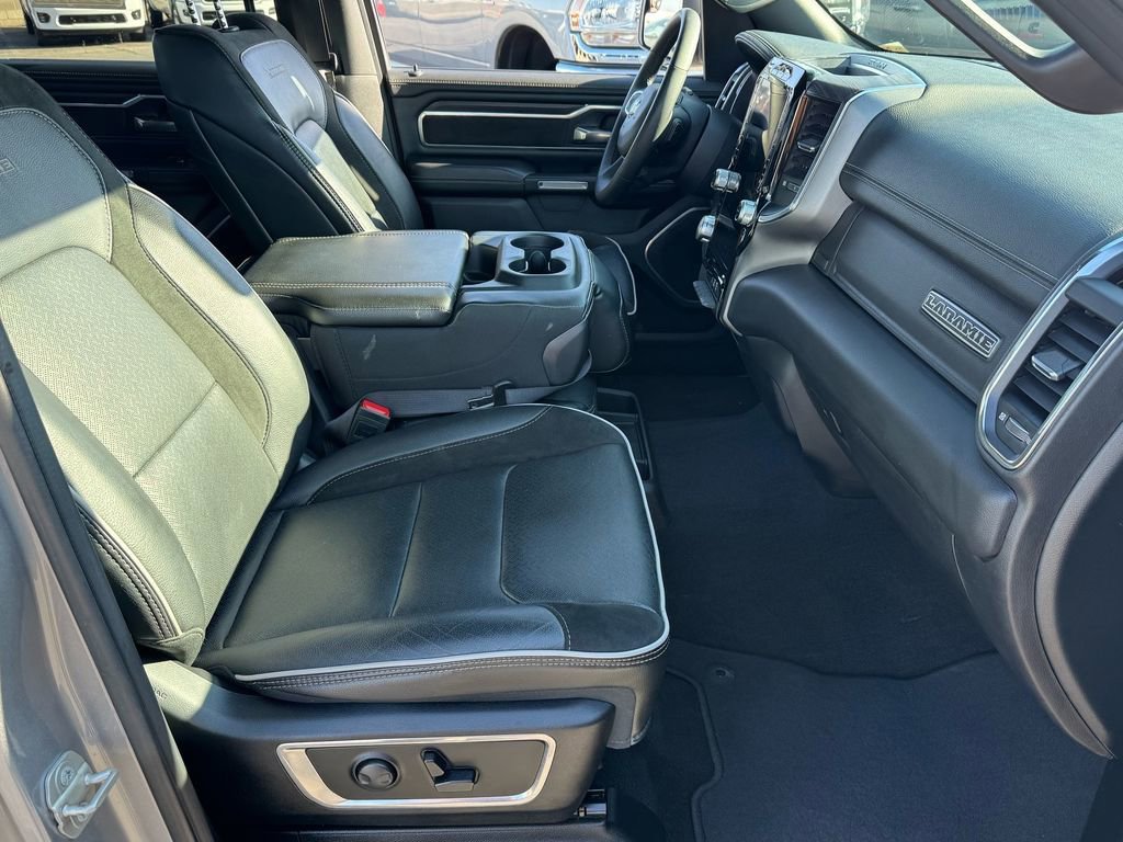 Used 2025 RAM 1500 Laramie AWD/4WD image 22