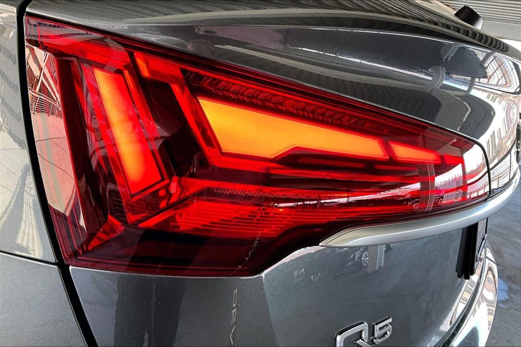 Used 2023 Audi Q5 2.0T Prestige w/ Prestige Package image 23