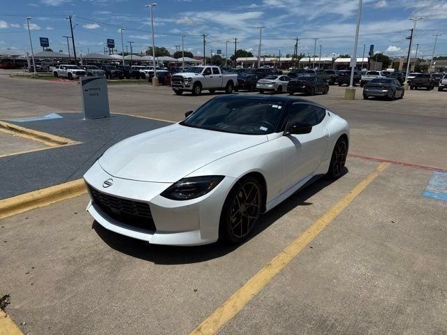 Used 2024 Nissan Z Sport w/ Floor Mat Package RWD image 3