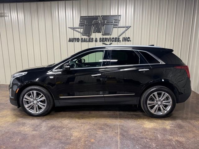 Used 2025 Cadillac XT5 Premium Luxury image 3