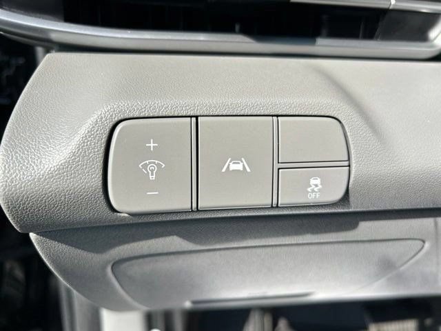 Used 2022 Hyundai Elantra SEL w/ Convenience + Premium Package FWD image 19