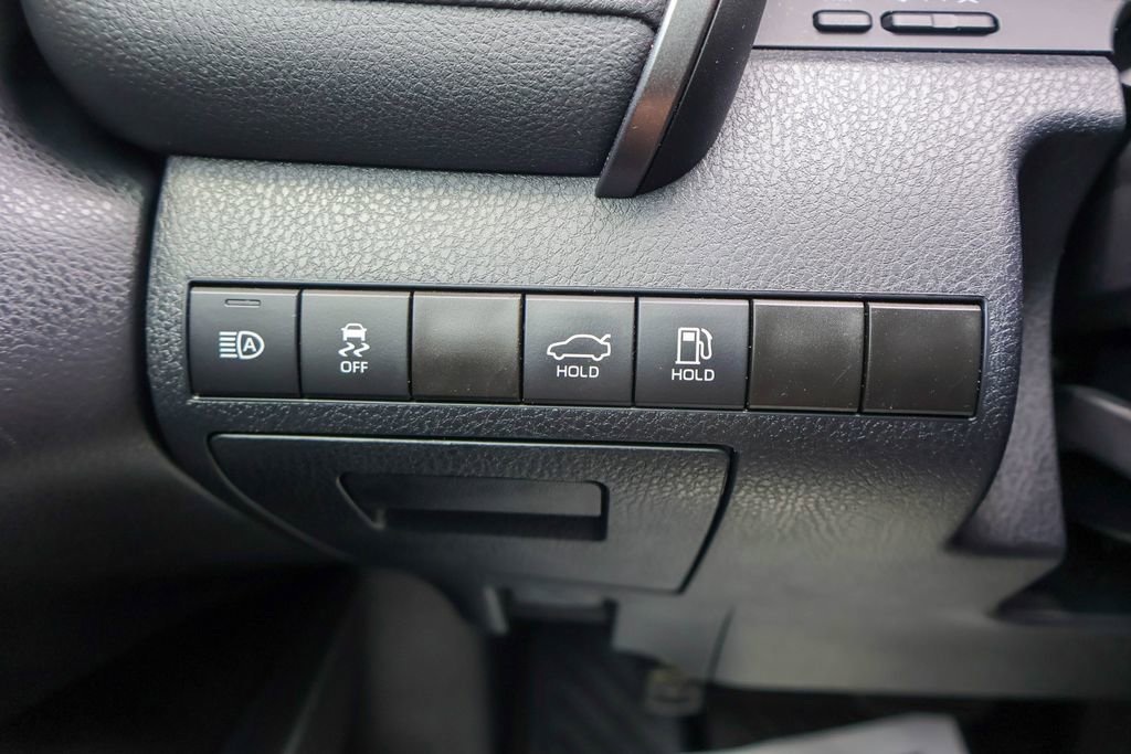 Used 2024 Toyota Camry SE FWD image 18
