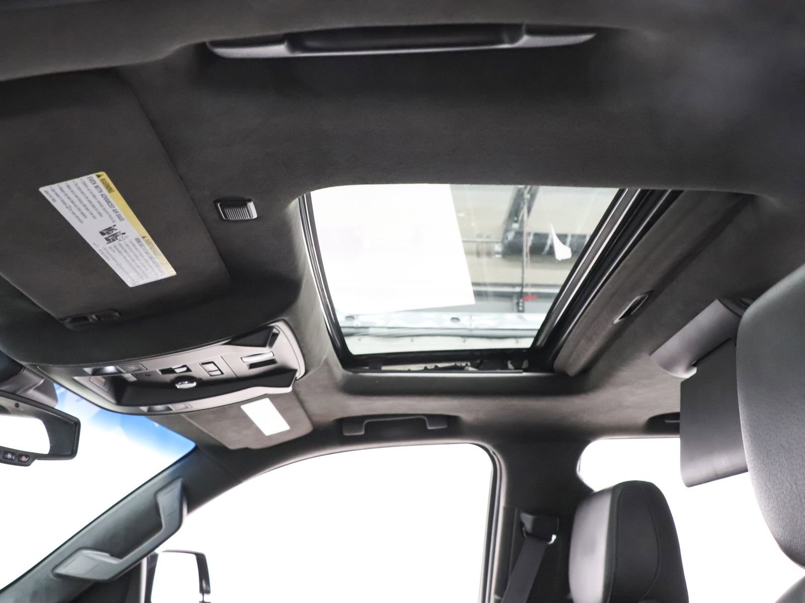 Used 2016 Cadillac Escalade Platinum image 22