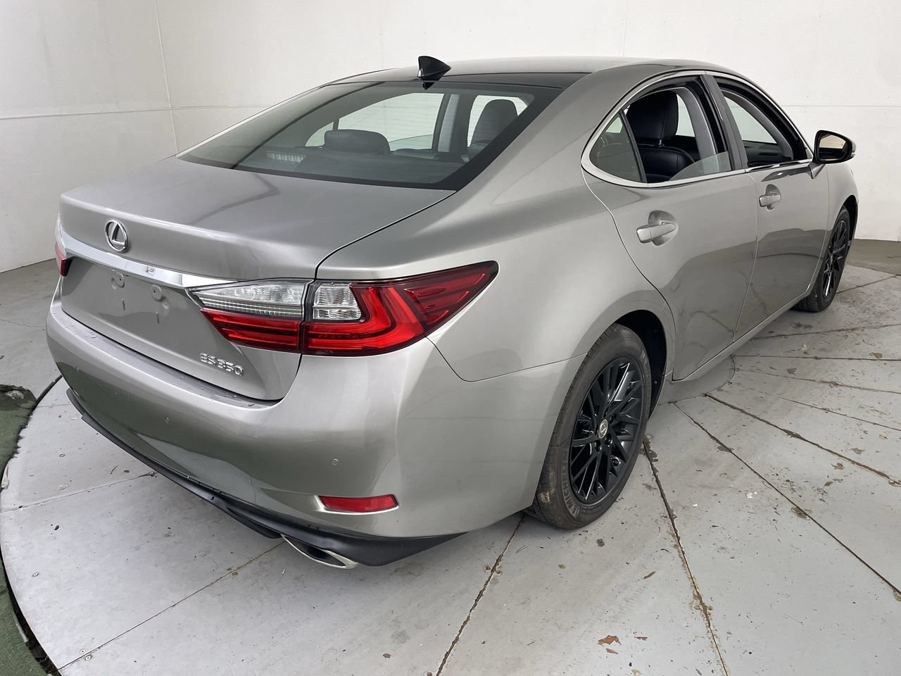 Used 2017 Lexus ES 350 FWD image 8