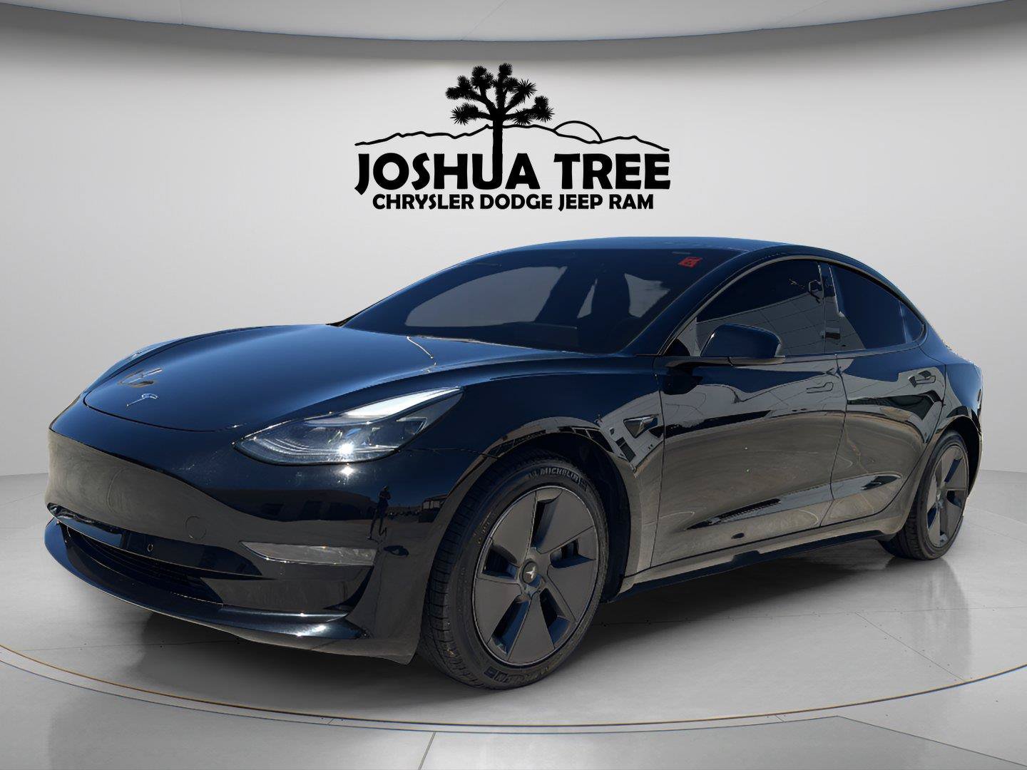 Used 2022 Tesla Model 3 RWD image 3