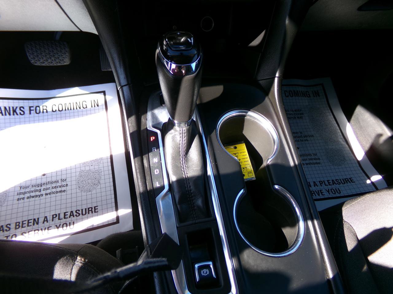 Used 2018 Chevrolet Equinox LT image 18