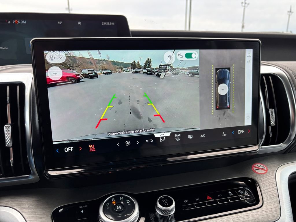 Used 2025 Ford Expedition Platinum image 20