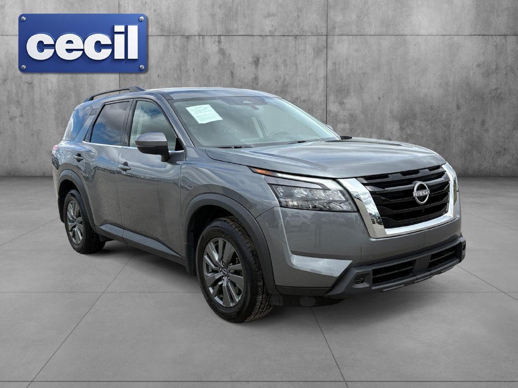 Used 2024 Nissan Pathfinder SV FWD image 3