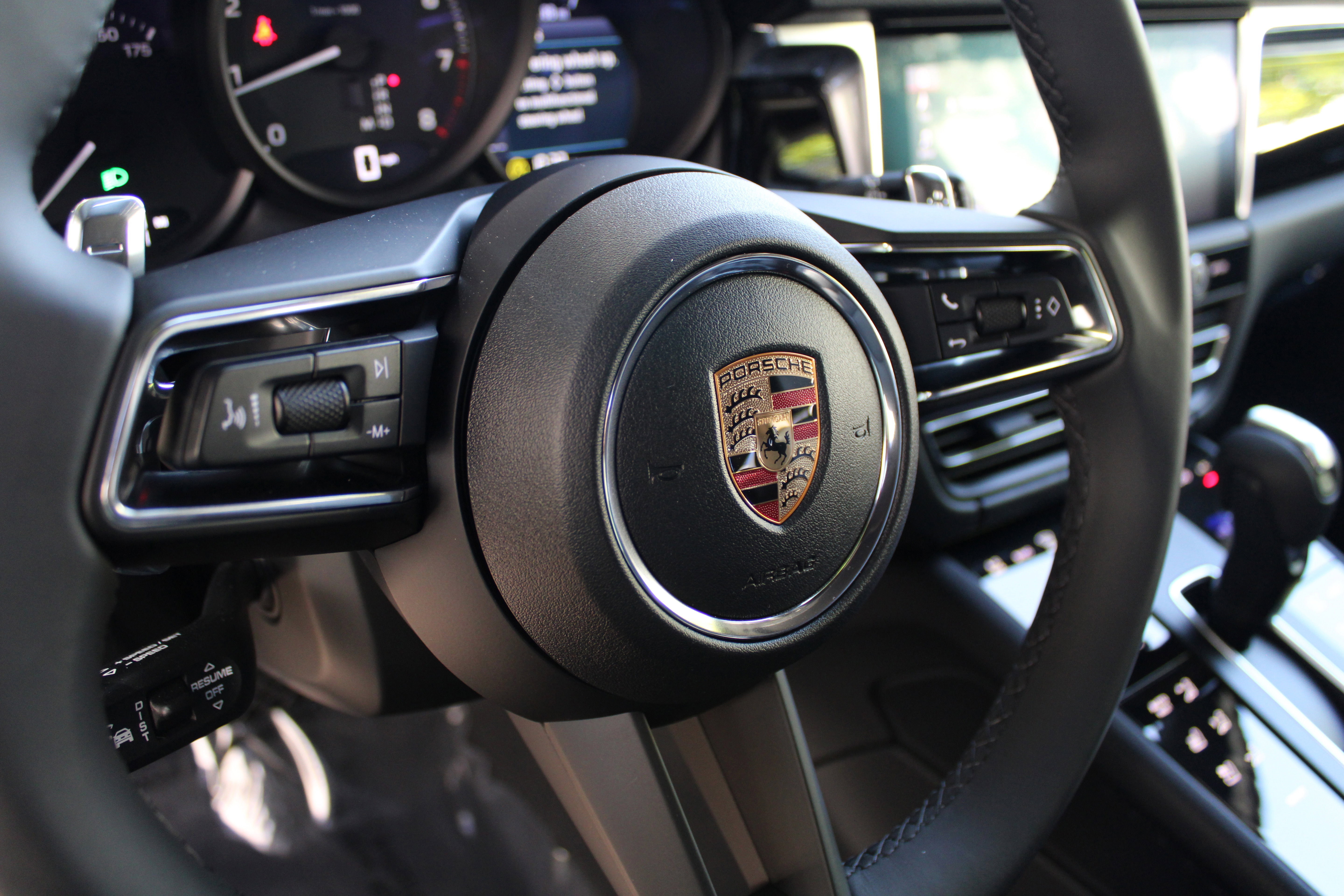 New 2026 Porsche Macan image 21