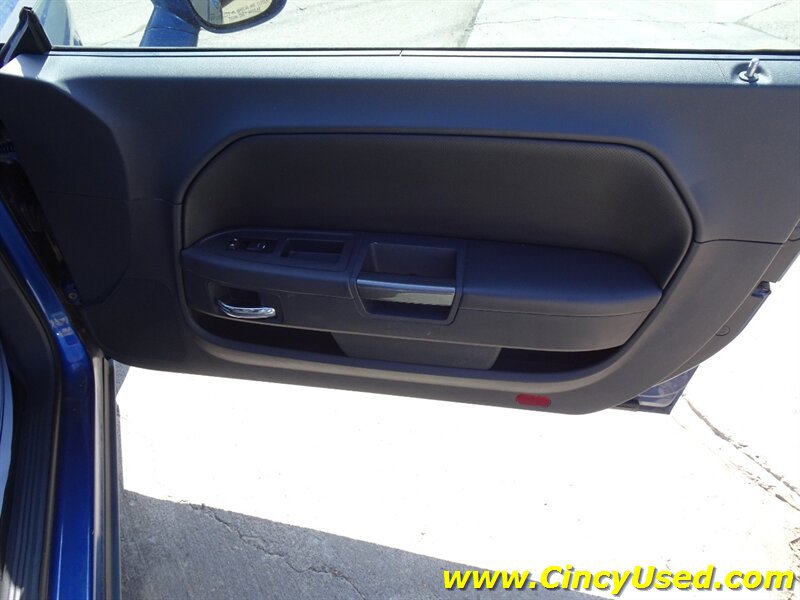 Used 2010 Dodge Challenger R/T RWD image 25
