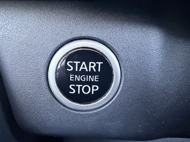 Certified 2023 Nissan Rogue SV image 18