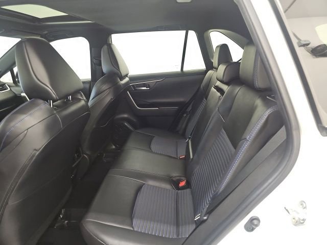 Used 2023 Toyota RAV4 XSE AWD/4WD image 31