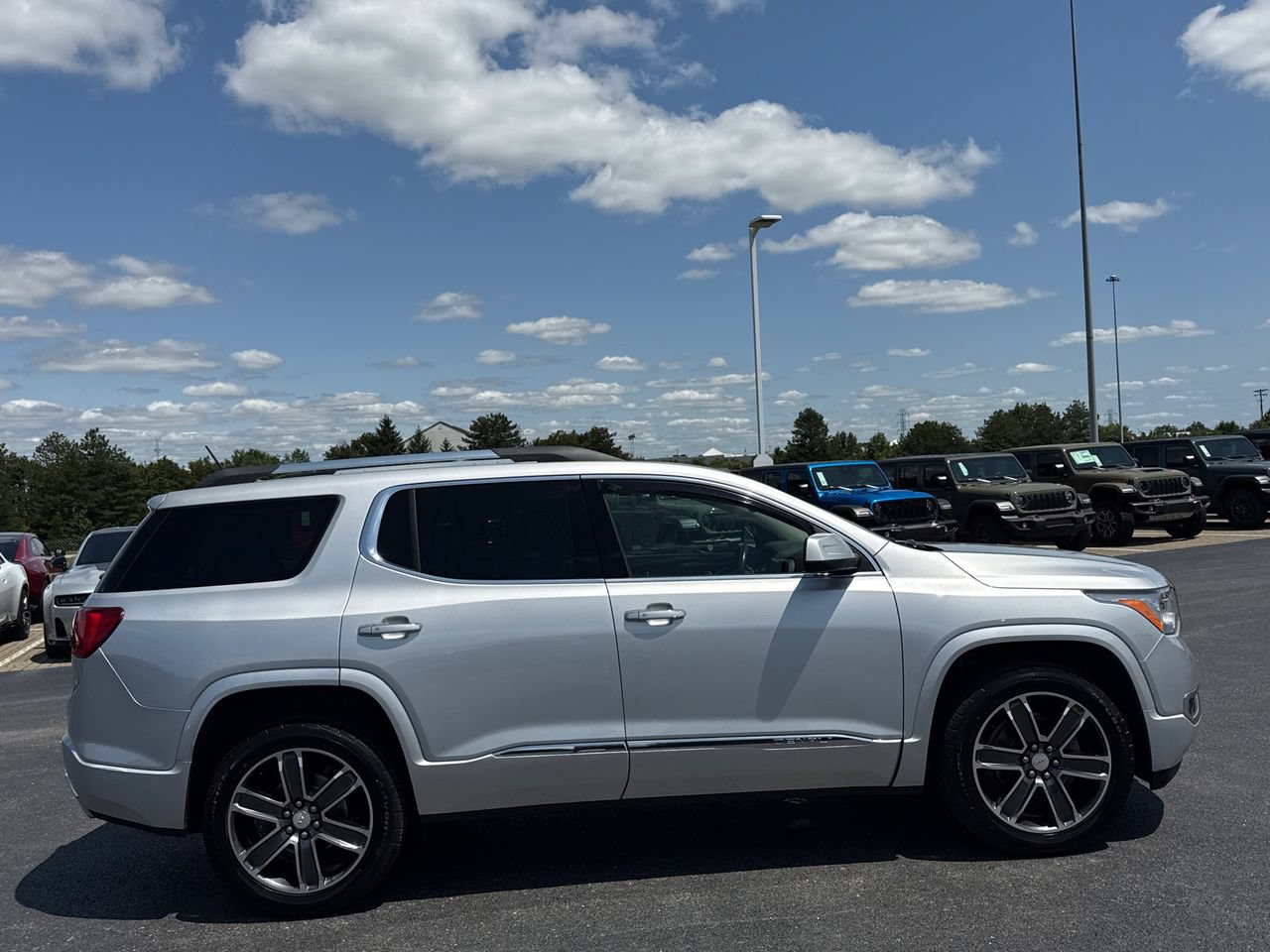 Used 2018 GMC Acadia Denali w/ LPO, Cargo Package FWD image 2