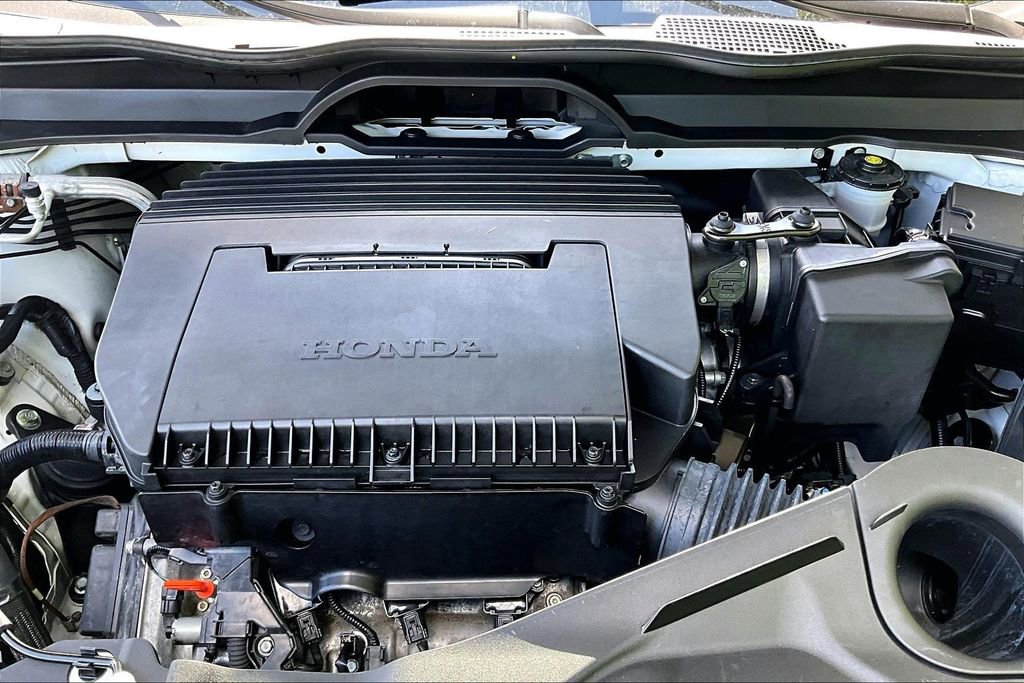Certified 2025 Honda Pilot Touring image 24
