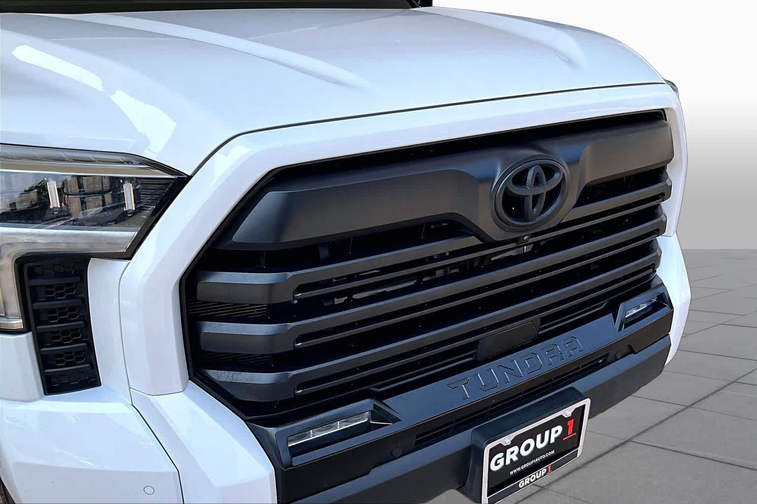 Used 2026 Toyota Tundra Limited AWD/4WD image 28
