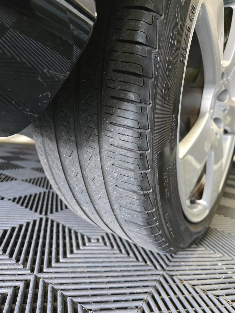 Used 2012 Mercedes-Benz E 350 4MATIC Sedan image 34