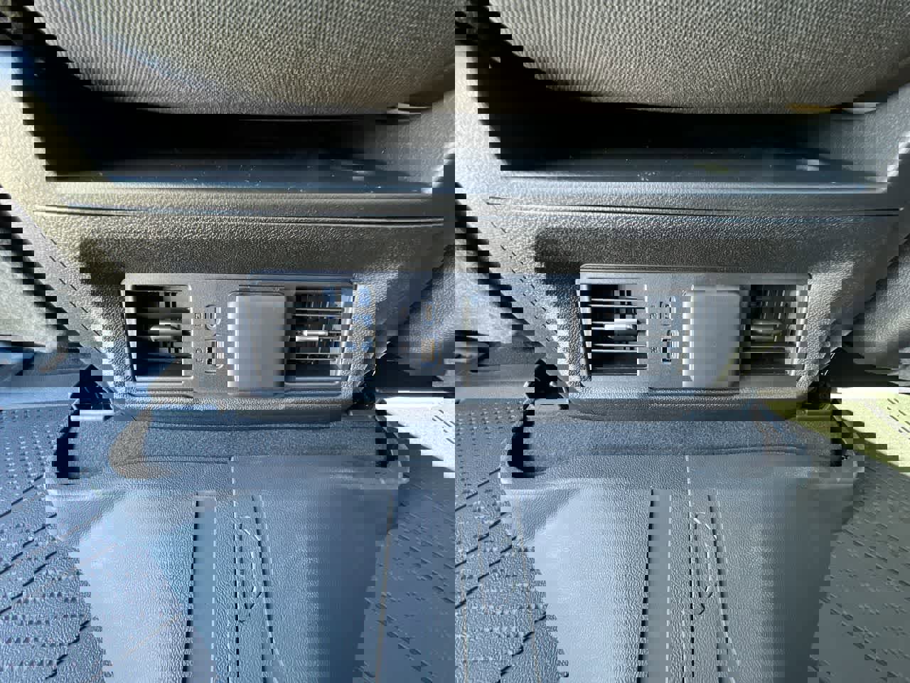 Used 2022 Chevrolet Silverado 1500 LT w/ Protection Package image 21