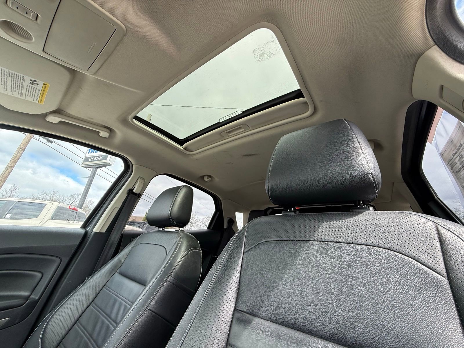 Used 2020 Ford EcoSport Titanium image 4