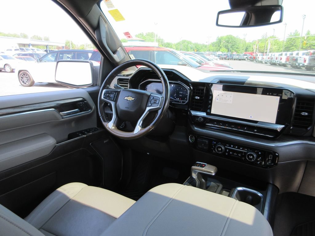 Certified 2023 Chevrolet Silverado 1500 LTZ w/ LTZ Premium Package AWD/4WD image 30