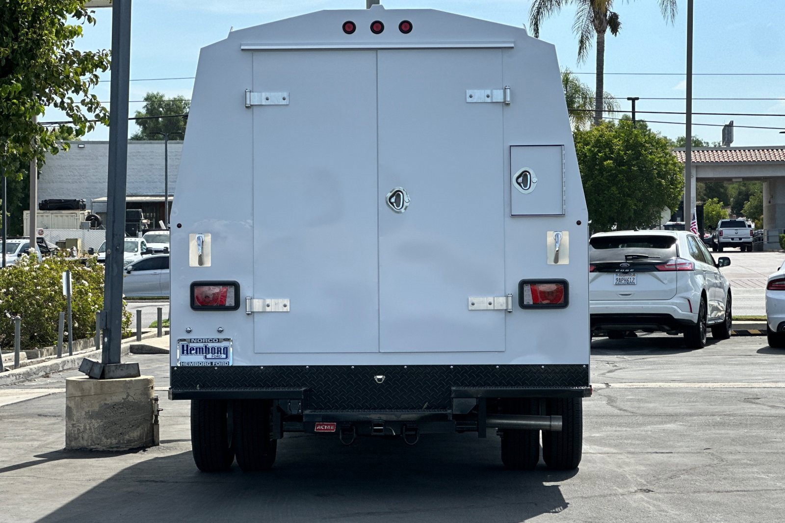 New 2025 Ford E-350 and Econoline 350 Super Duty w/ Power Equipment Group image 5