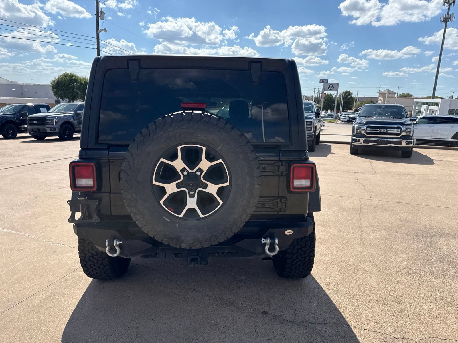 Used 2022 Jeep Wrangler Unlimited Rubicon AWD/4WD image 6