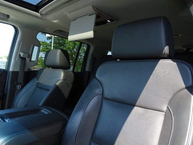 Used 2019 Chevrolet Suburban Premier AWD/4WD image 11