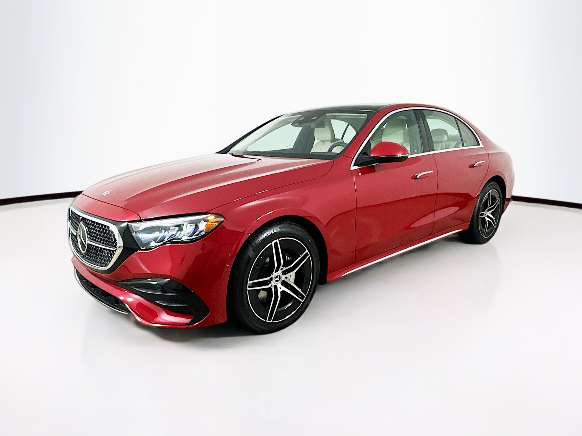 Used 2026 Mercedes-Benz E 350 4MATIC Sedan image 3