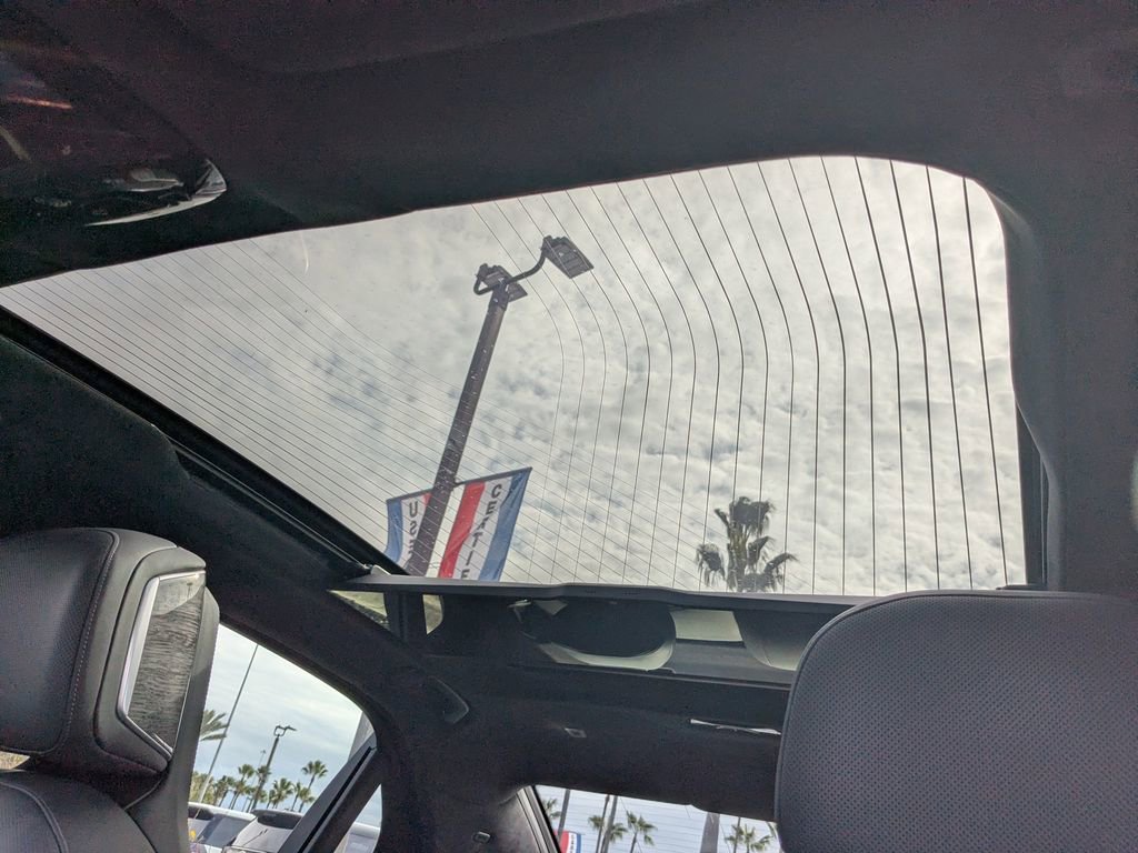 Used 2025 BMW 760i xDrive w/ Executive Package image 22