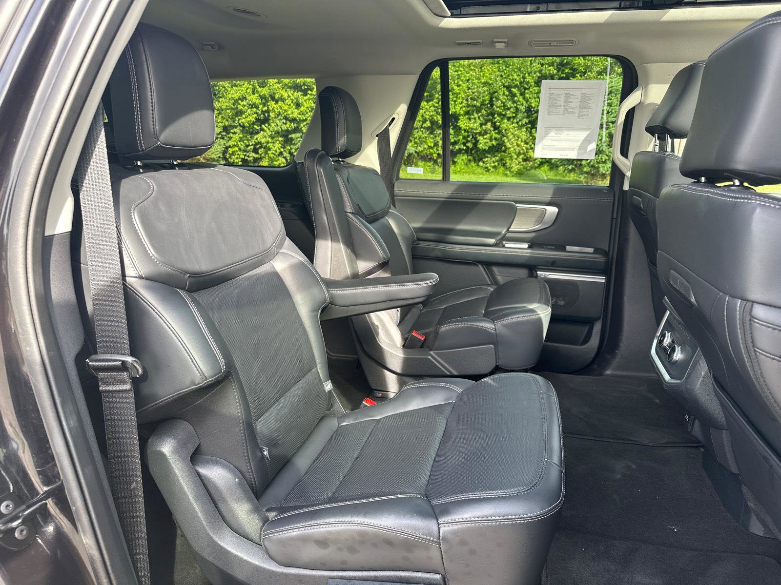Used 2025 Ford Expedition Max Platinum AWD/4WD image 22