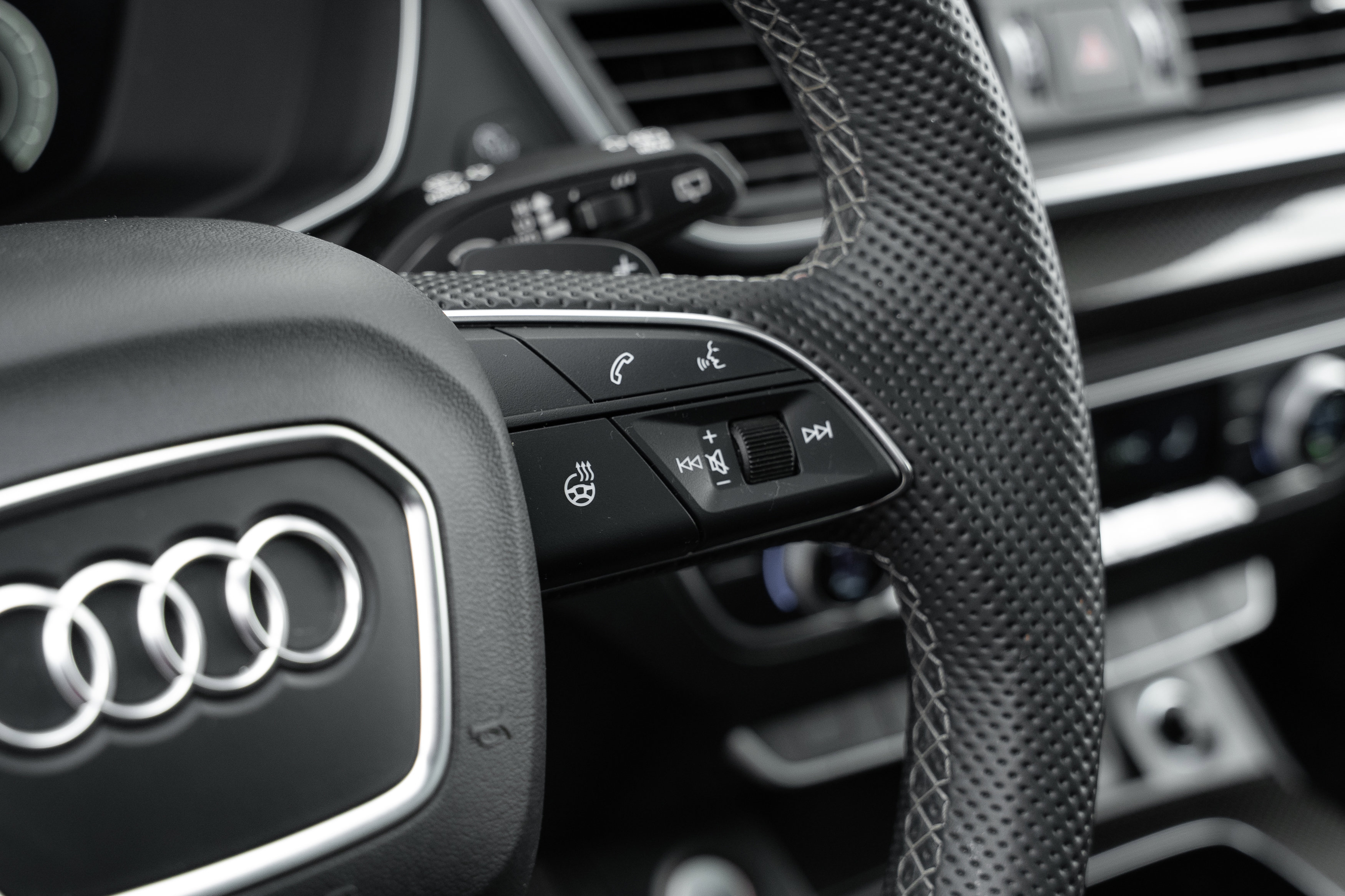 Certified 2023 Audi SQ5 Prestige image 13