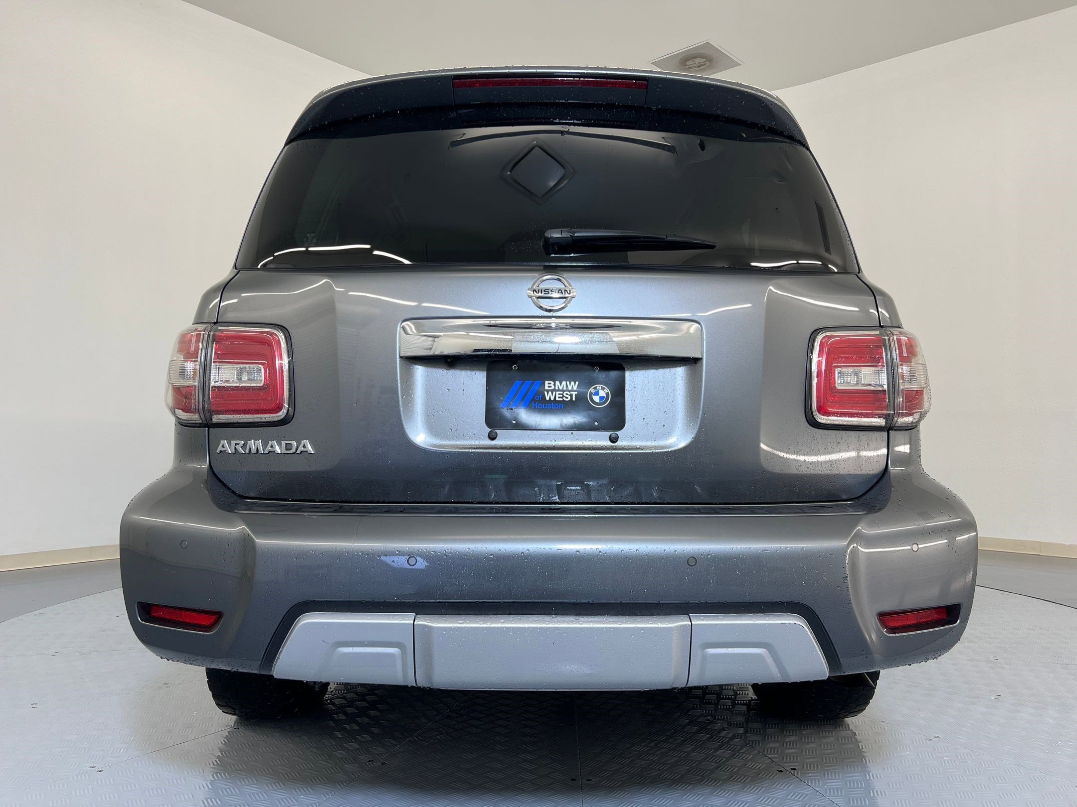 Used 2017 Nissan Armada SV image 10