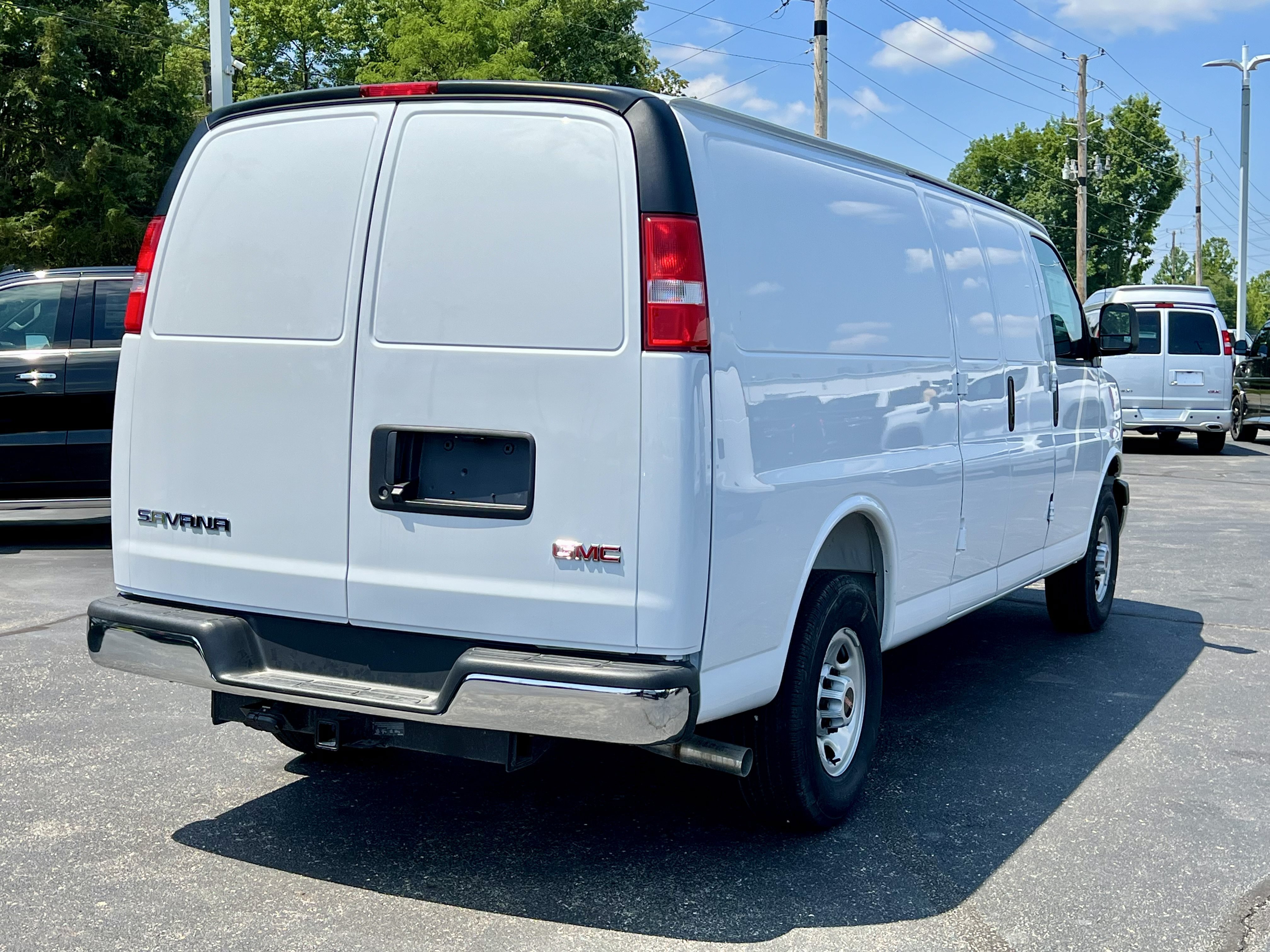 New 2026 GMC Savana 2500 Extended w/ Enhanced Convenience Package RWD image 9