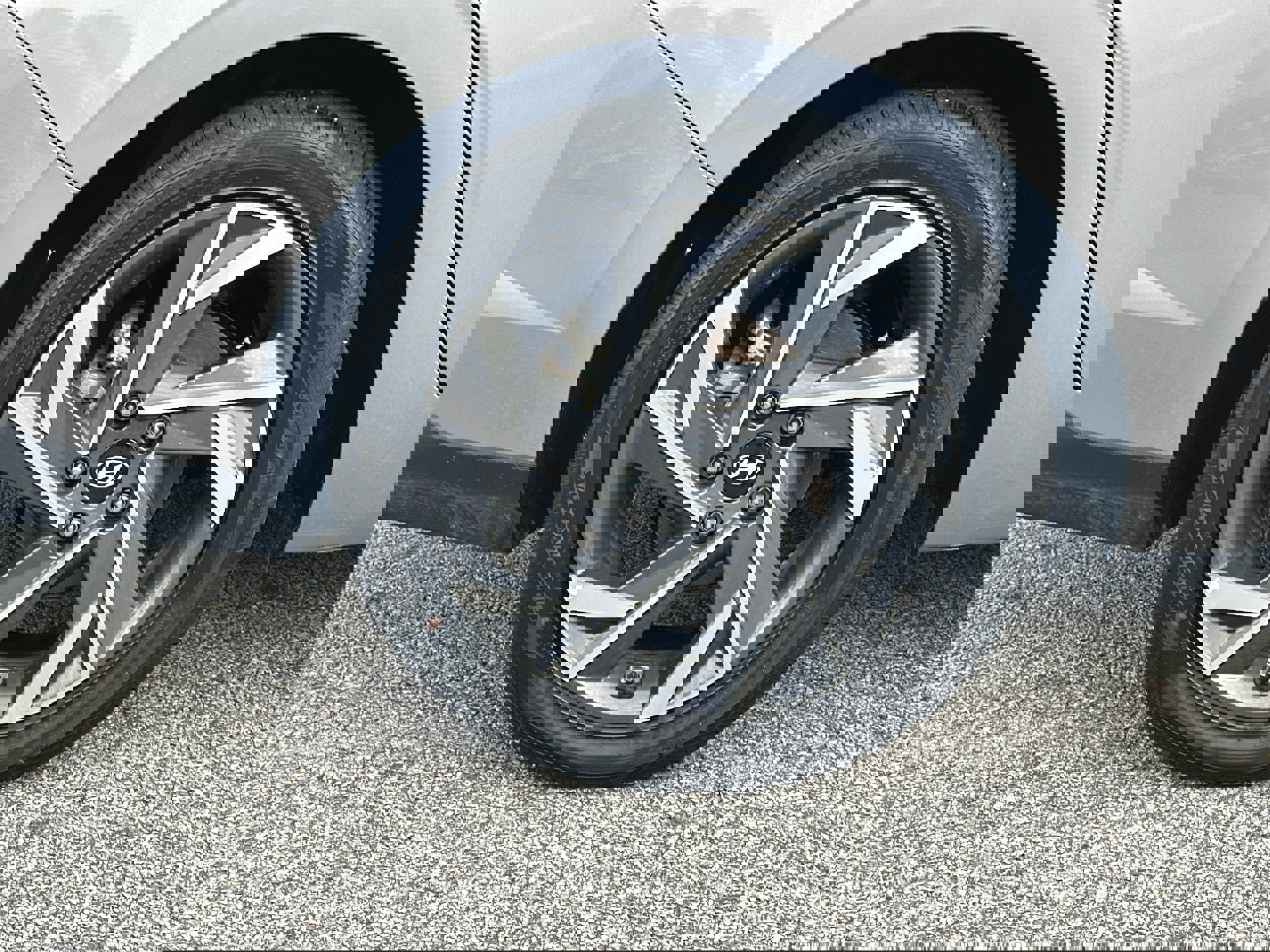 Used 2025 Hyundai Elantra SEL image 17