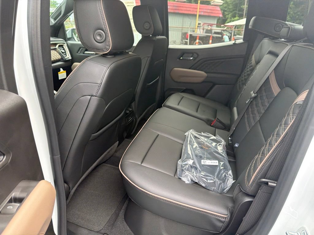 New 2026 GMC Canyon Denali AWD/4WD image 12