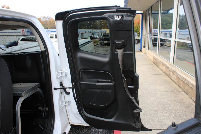 Used 2022 Chevrolet Colorado LT w/ Fleet Safety Package RWD image 16