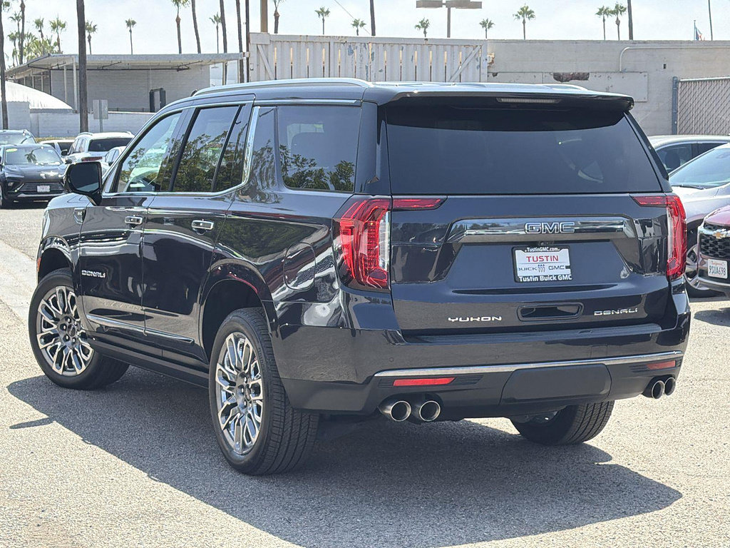 Used 2023 GMC Yukon Denali Ultimate AWD/4WD image 7