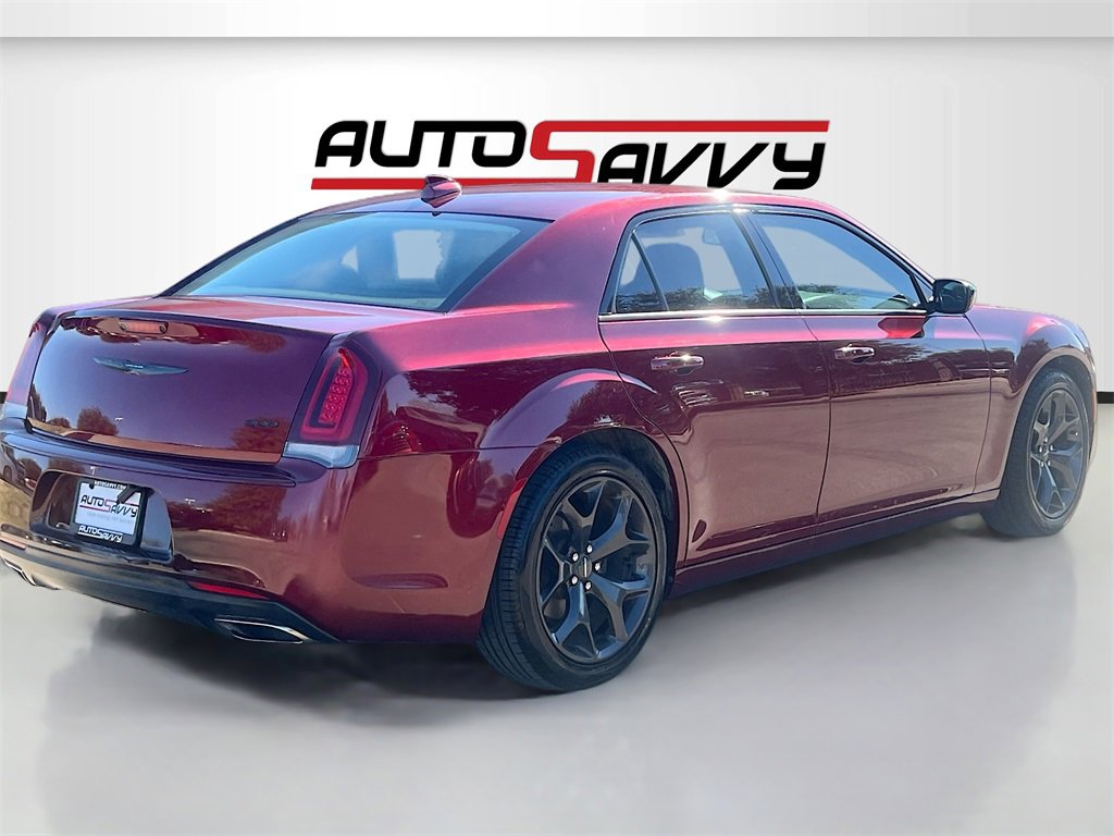 Used 2021 Chrysler 300 Touring w/ Sport Appearance Package image 7