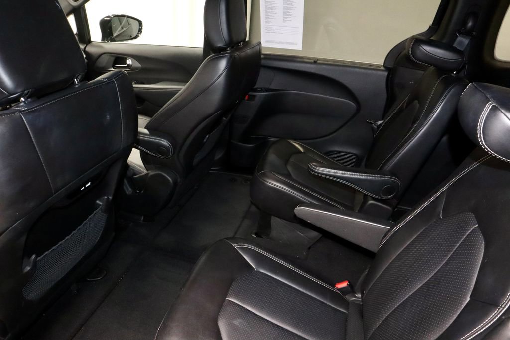Used 2025 Chrysler Pacifica Select FWD image 23