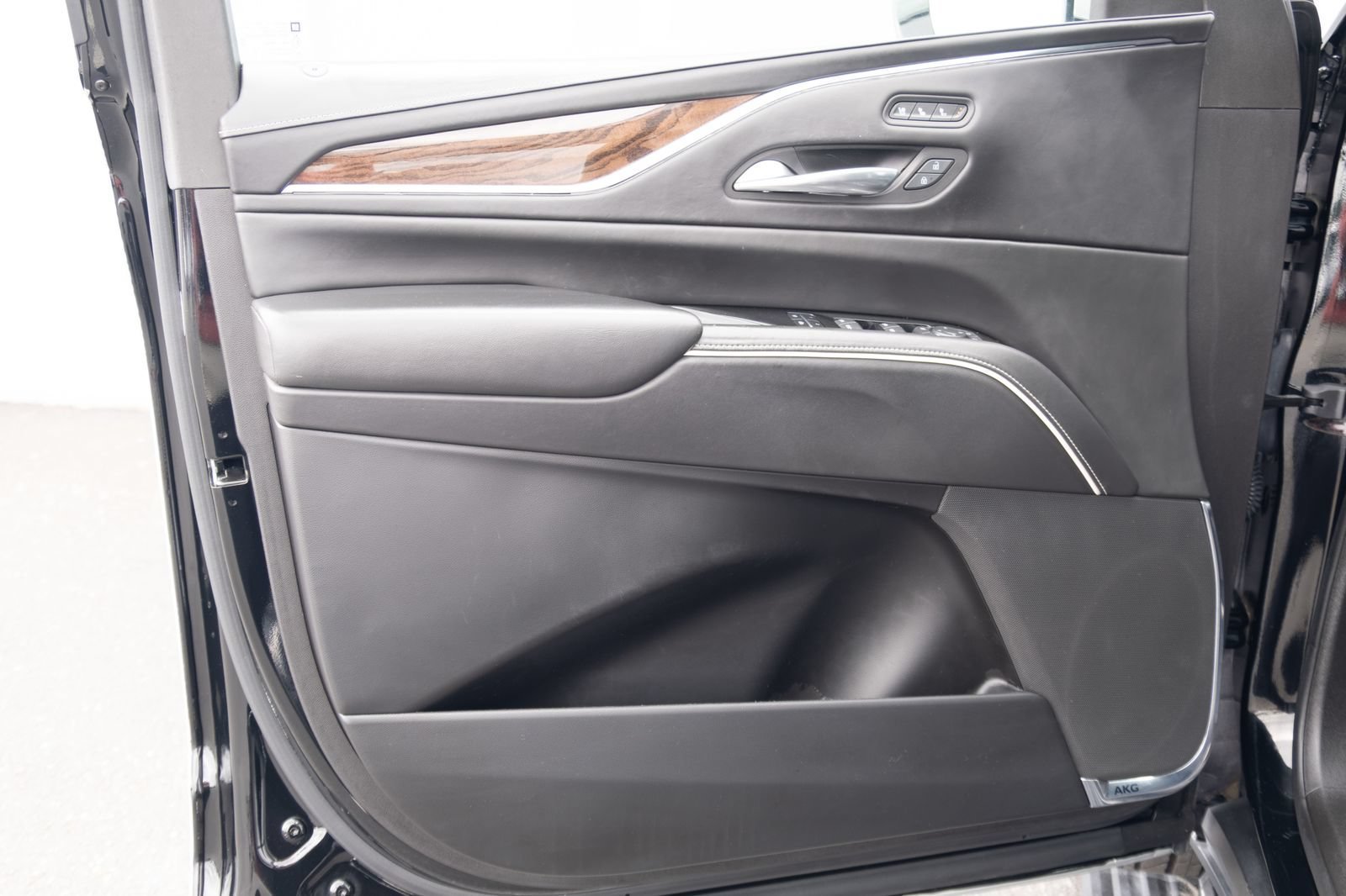 Used 2022 Cadillac Escalade Sport Platinum AWD/4WD image 14