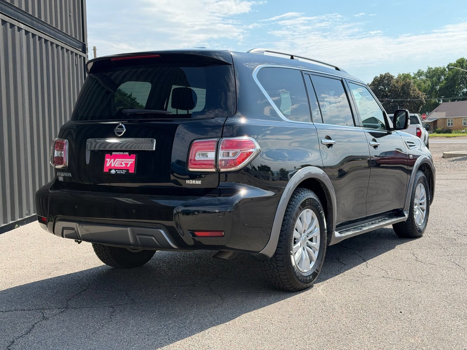 Used 2019 Nissan Armada SV w/ Driver Package AWD/4WD image 7