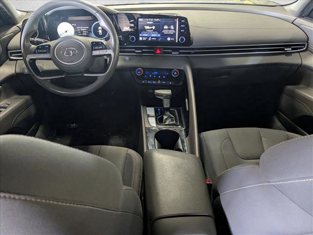 Used 2021 Hyundai Elantra SEL w/ Convenience Package FWD image 16