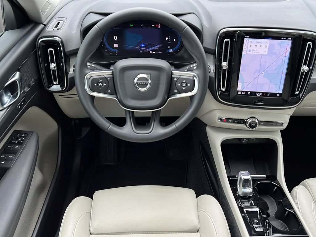 Used 2024 Volvo XC40 B5 Plus w/ Climate Package AWD/4WD image 15