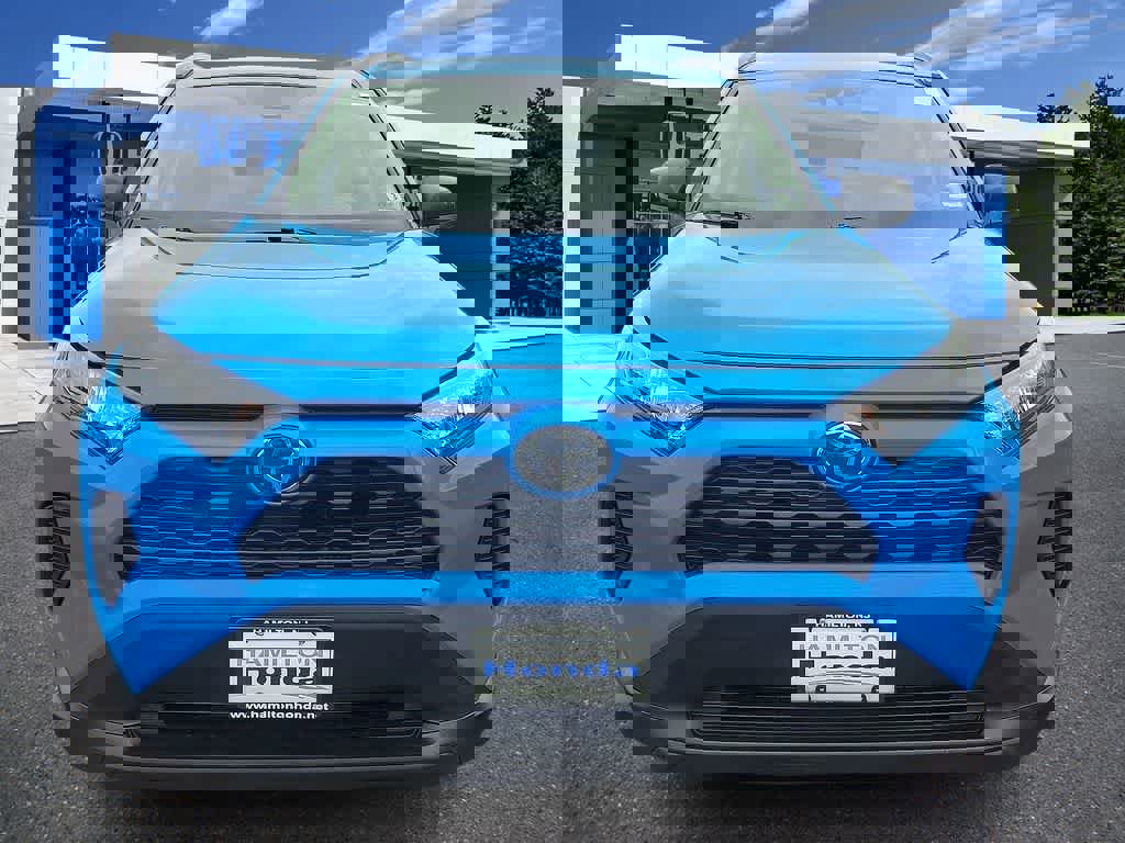 Used 2019 Toyota RAV4 LE w/ All Weather Liner Package image 28