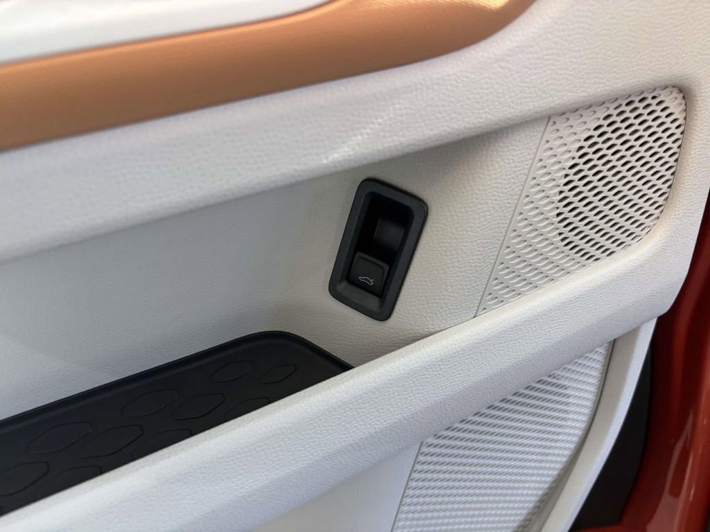 New 2025 Volkswagen ID. Buzz Pro S Plus image 12