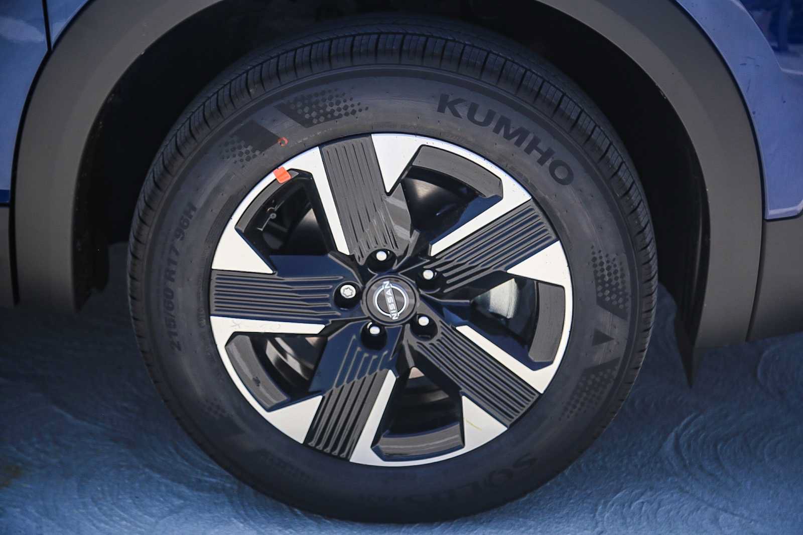 New 2025 Nissan Kicks SV AWD/4WD image 12