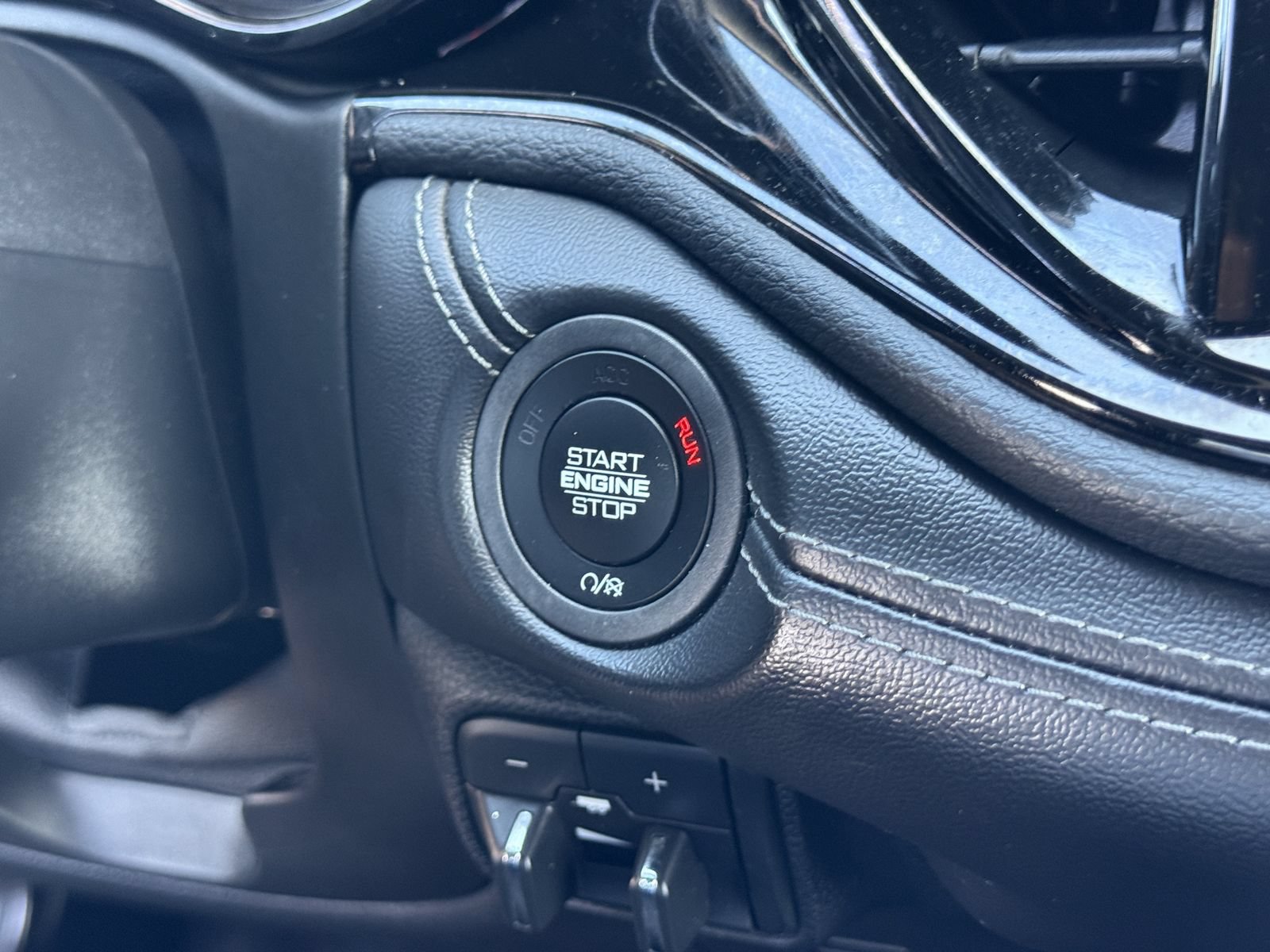 Used 2022 Dodge Durango GT AWD/4WD image 35