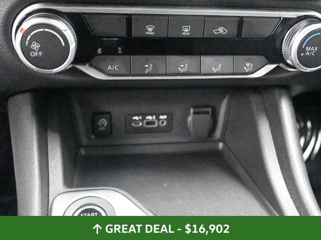 Used 2024 Nissan Sentra SV image 31