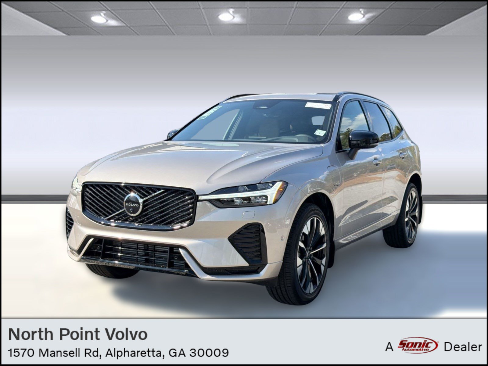 New 2026 Volvo XC60 T8 Plus w/ Climate Package