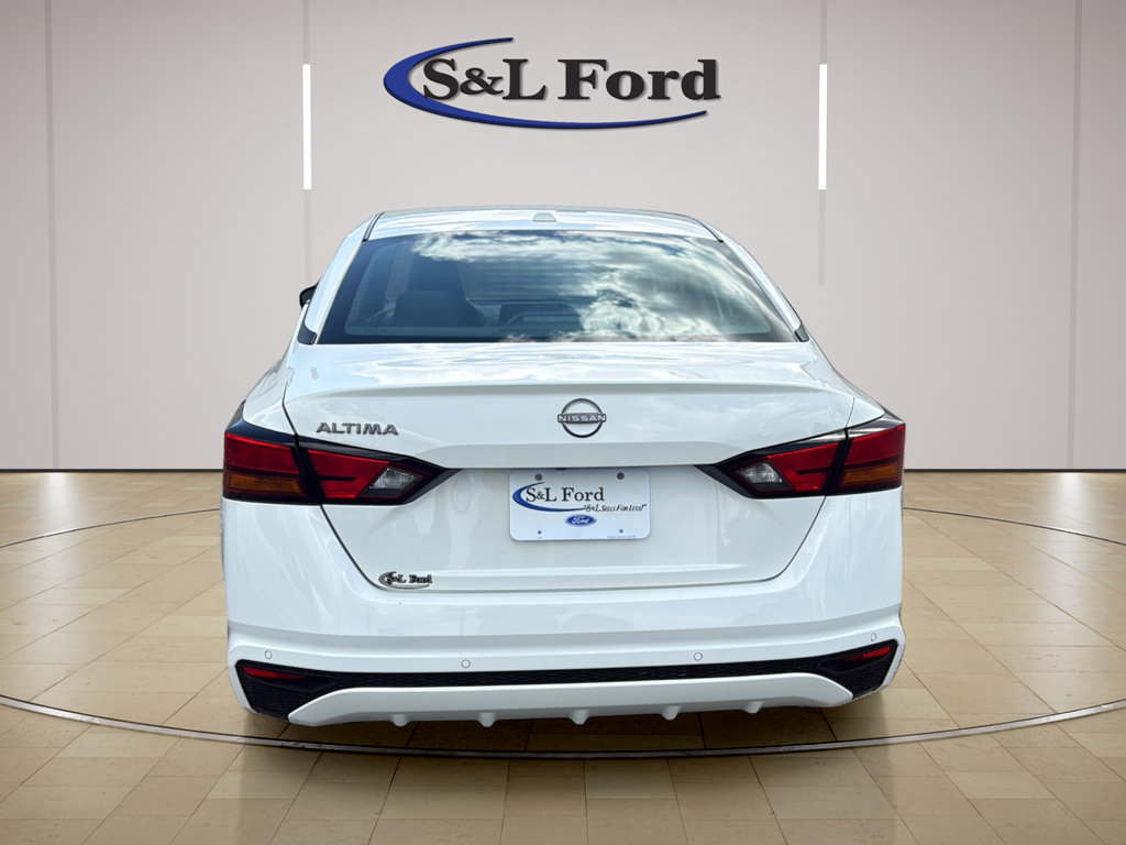 Used 2025 Nissan Altima 2.5 SV FWD image 6