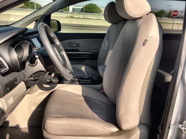 Used 2020 Kia Sedona LX image 11